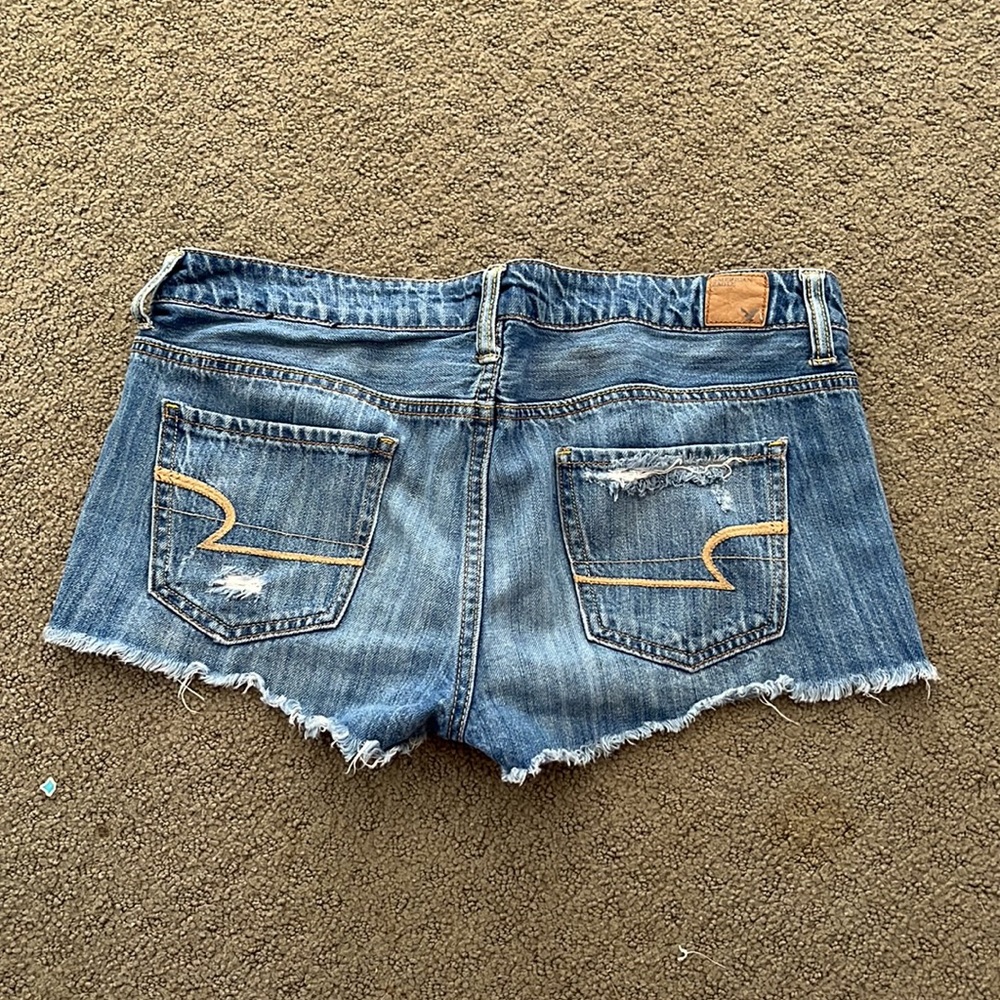 American eagle distressed jean shorts - Picture 2 of 3